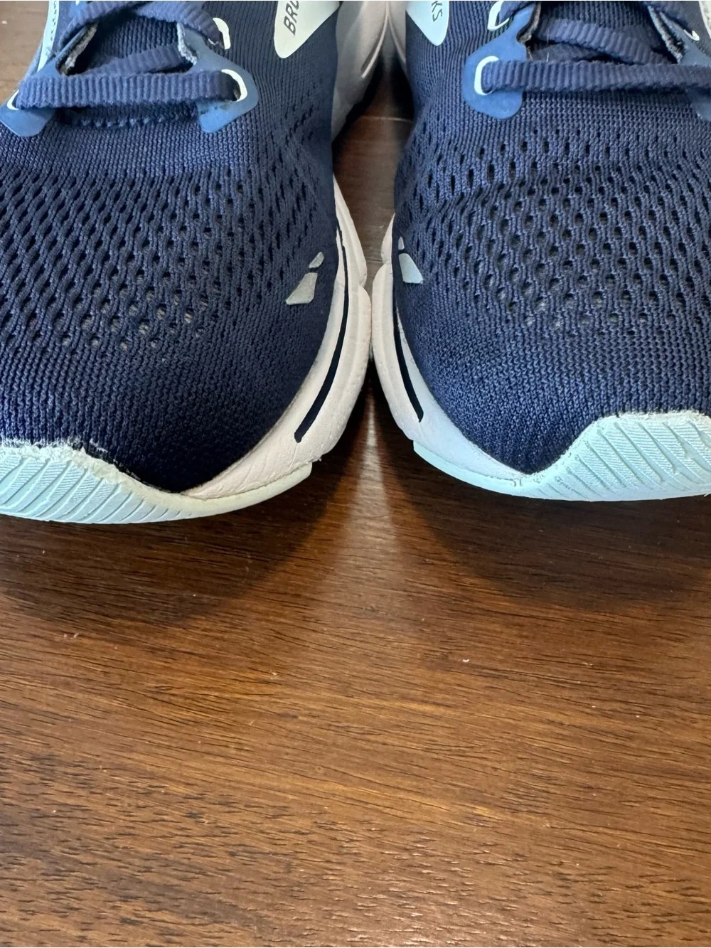 Brooks Ghost 15 Women's Size 11 Wide Running Walking Shoes Navy White